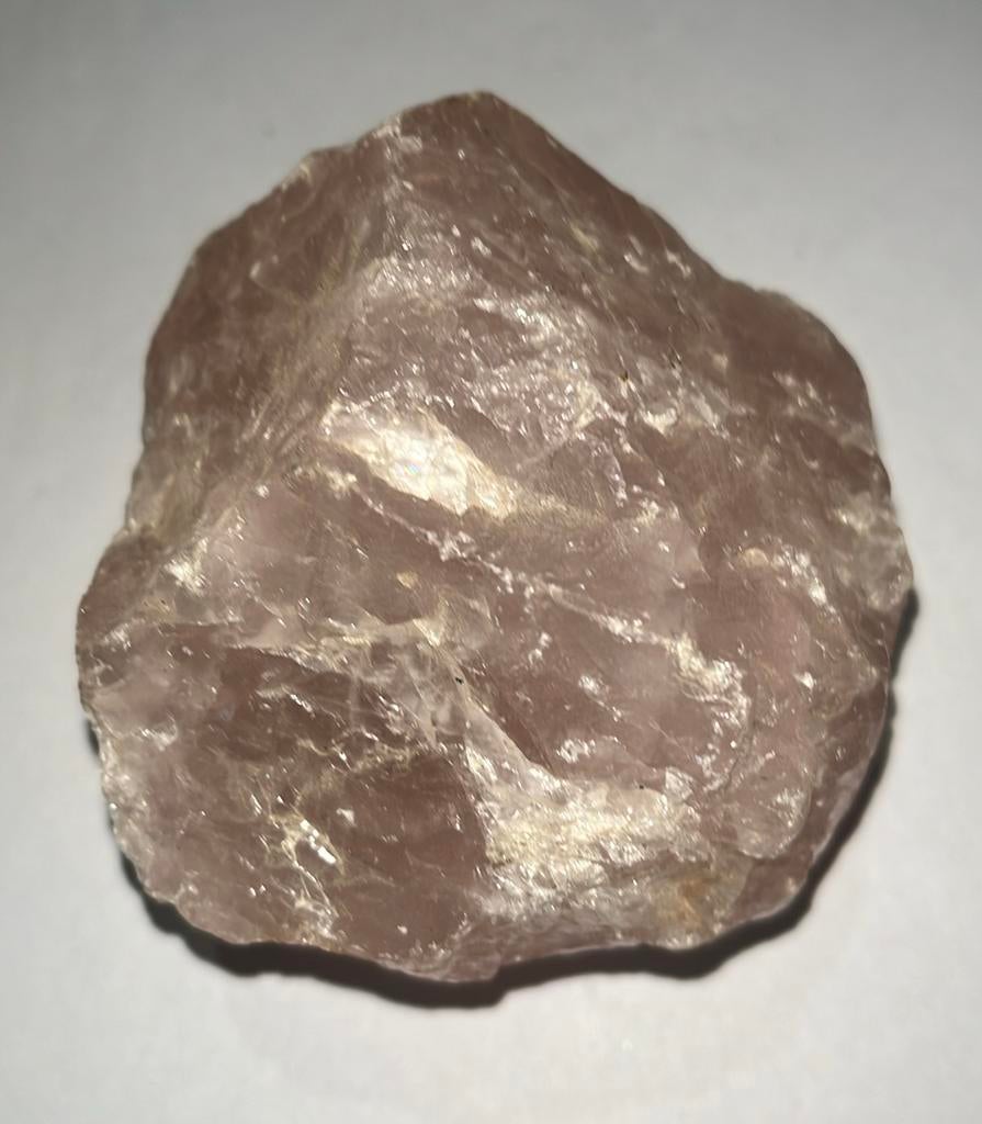 Zware, ruwe Rozenkwarts - 857gram - 100mm x 88mm x 80mm, Ophalen of Verzenden, Mineraal