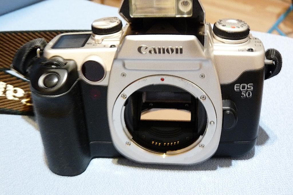 Appareil photo analogue, reflex à monture EF Canon EOS 50, Enlèvement, Comme neuf, Reflex miroir, Canon