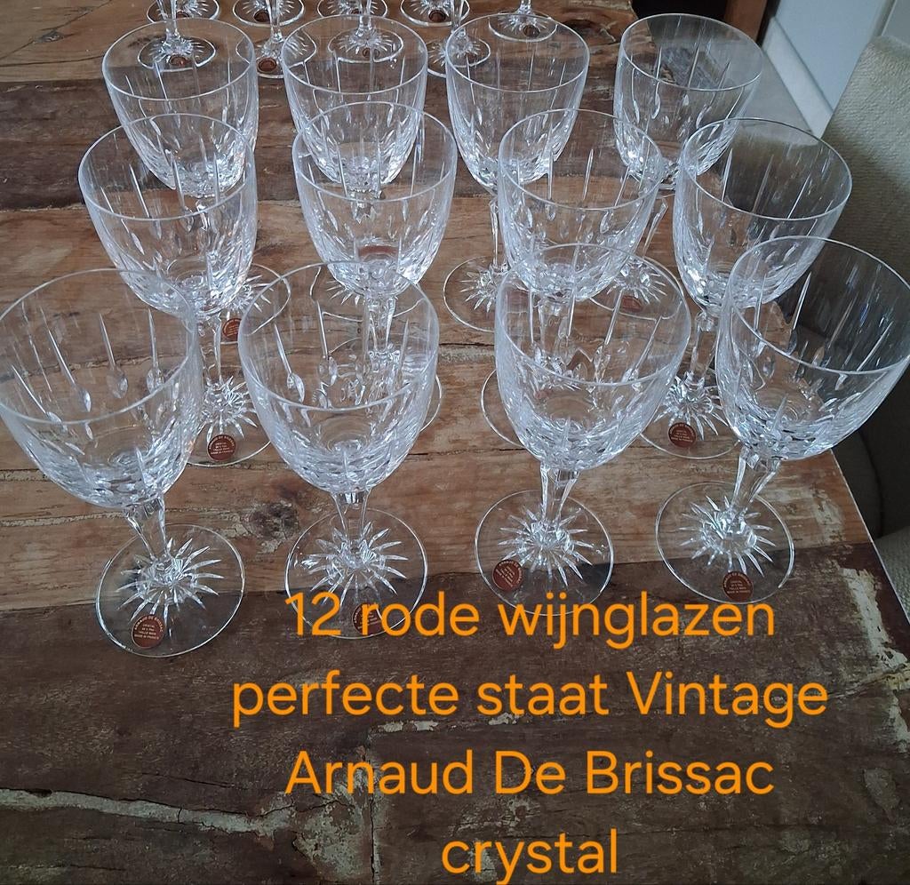 12 verres à vin en cristal rouge Arnaud De Brissac, Enlèvement