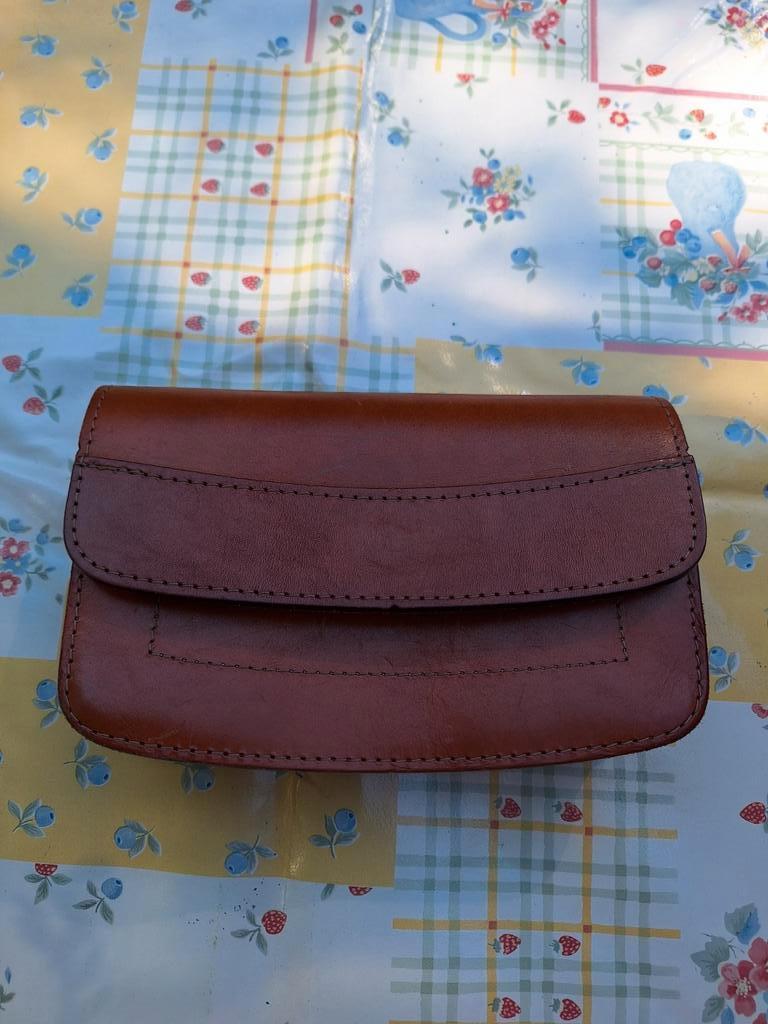 Bruine handtas in Spaans leder, Enlèvement ou Envoi, Comme neuf, Brun, Sac à main