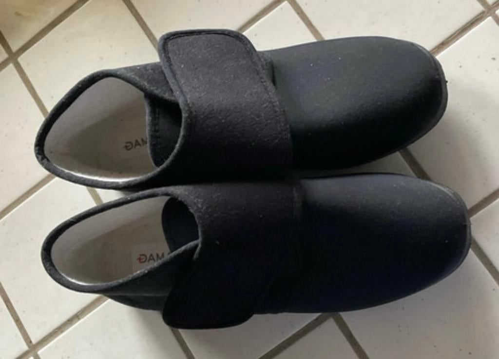 Pantoffels, Kleding | Heren, Schoenen, Zwart, Ophalen of Verzenden, Zo goed als nieuw, Pantoffels of Sloffen