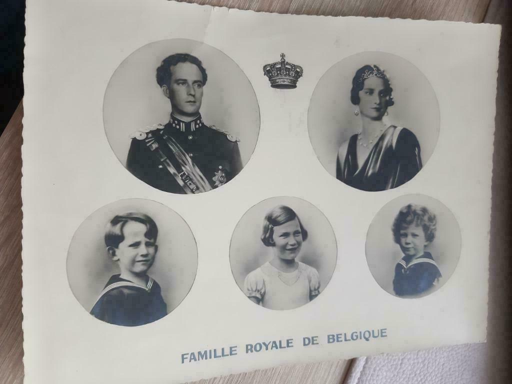 Prent Koning Leopold III Koningin Astrid en de kinderen, Verzamelen, Ophalen of Verzenden, Gebruikt, Kaart, Foto of Prent