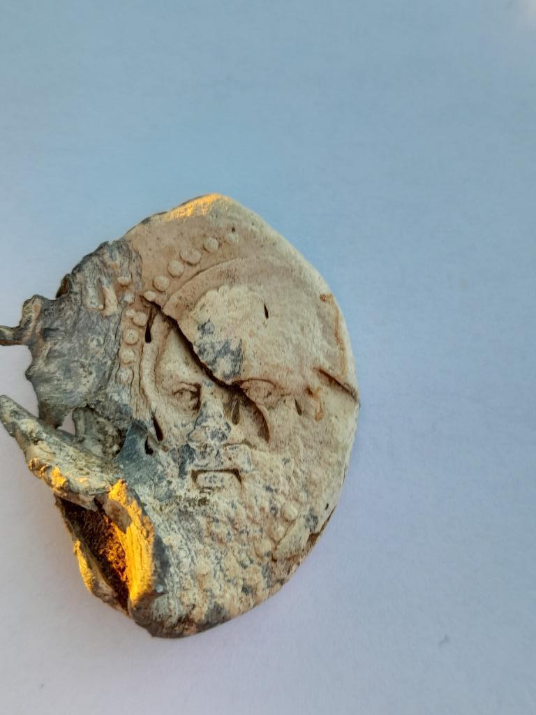 Deels pauselijke zegel met mooi patina, hoofd en tekst, Ophalen of Verzenden, Gebruikt