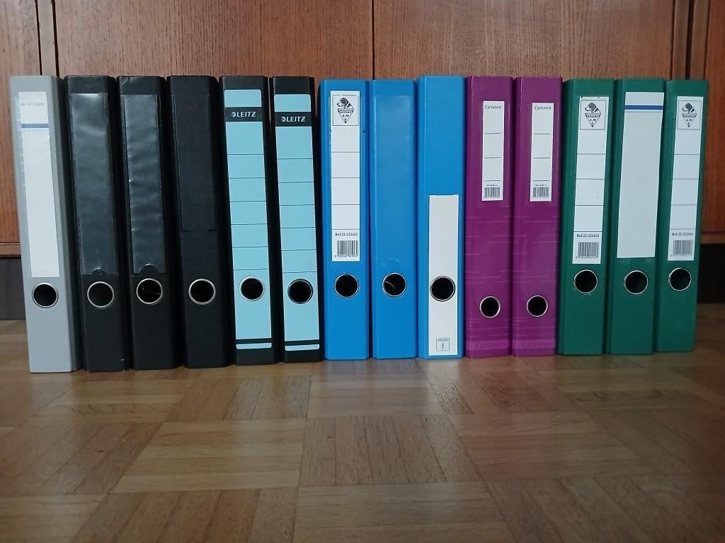 Classeur A4 plastifié à levier, 2anneaux, épais 5cm, 1€pièce, Enlèvement, Utilisé