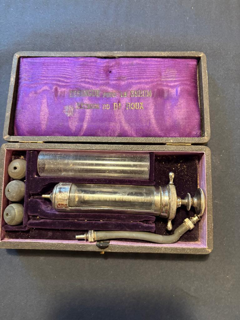 Ancienne Seringue pour injecter du sérum, Enlèvement ou Envoi