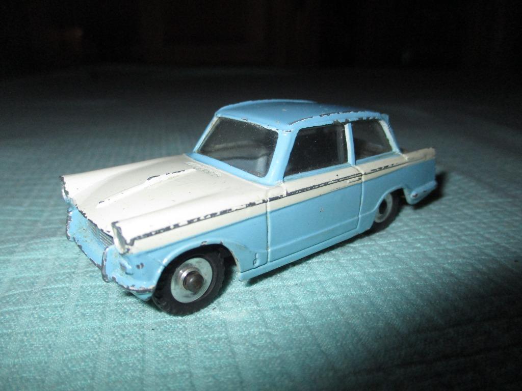 Dinky-Toys Triumph Herald (2), Hobby & Loisirs créatifs, Enlèvement ou Envoi, Utilisé, Voiture, Dinky Toys