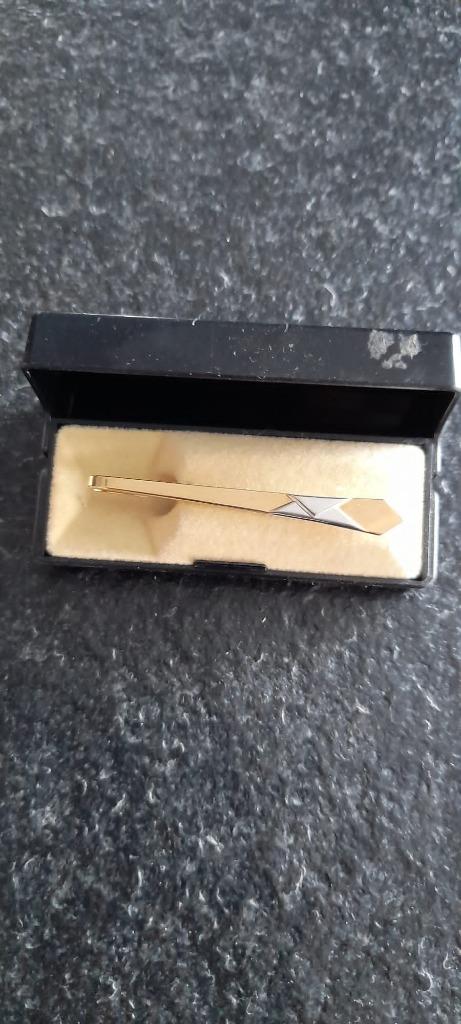Dasspeld,goud-en zilverkleurig.In doosje., Handtassen en Accessoires, Manchetknopen, Ophalen, Gebruikt, Goud, Verzilverd