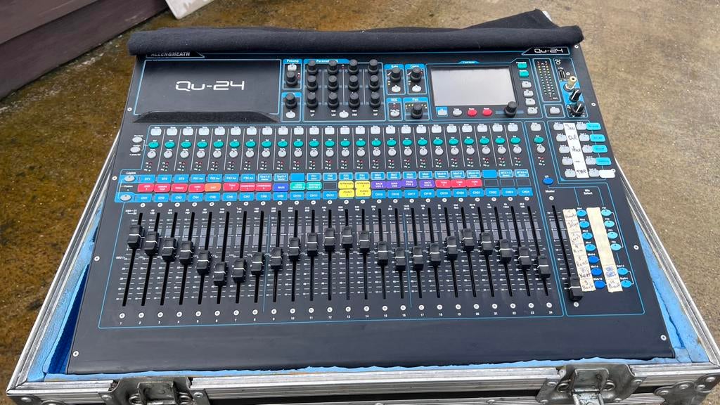Allen & heath Qu-24, Enlèvement, Comme neuf, 20 canaux ou plus