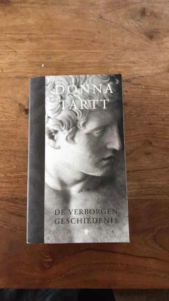 Donna Tartt - De verborgen geschiedenis, Boeken, Gelezen, Ophalen of Verzenden, Donna Tartt