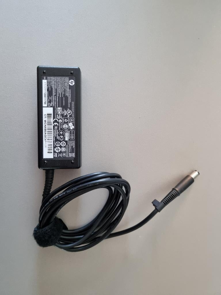 HP originele laptop adapter/oplader 19,5v, 64w, Ophalen of Verzenden, Zo goed als nieuw