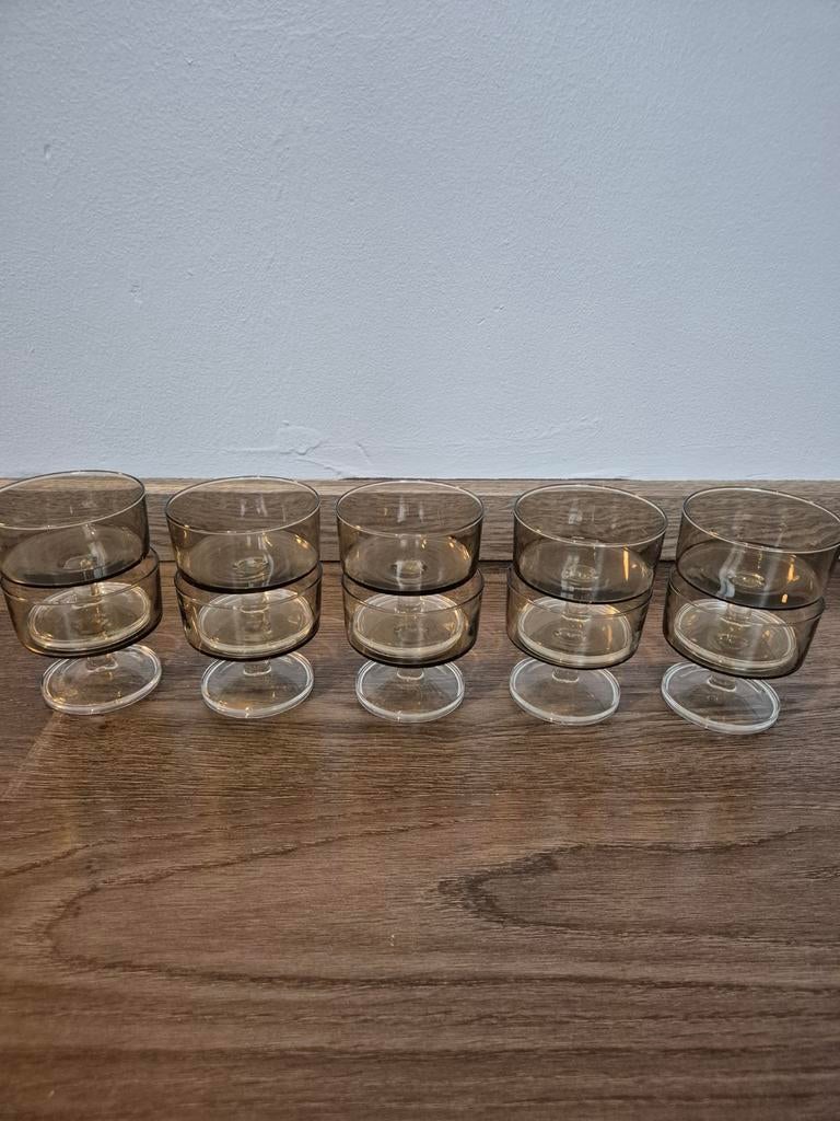Set van 10 vintage likeur-/dessertglaasjes van gerookt glas, Ophalen, Glas