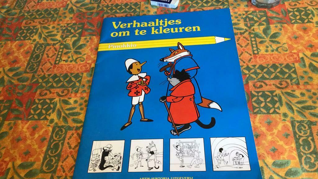 Verhaaltjes om te kleuren Artis historia (q), Boeken, Ophalen of Verzenden, Gelezen