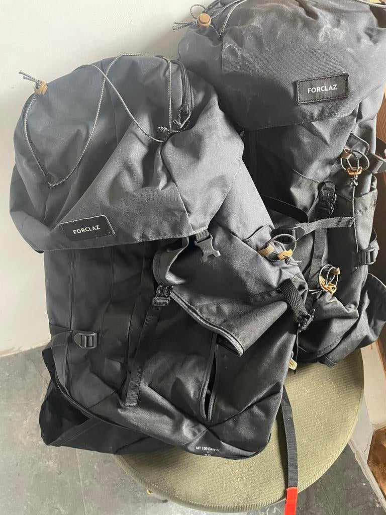 2 sacs de randonnée, Enlèvement, Comme neuf