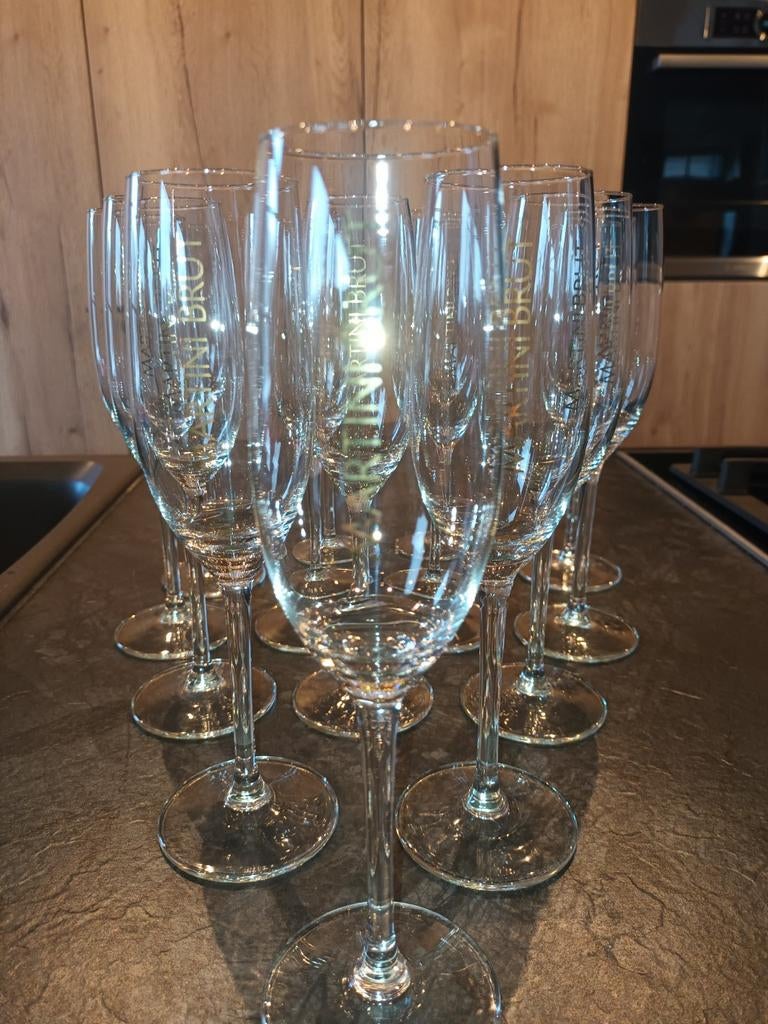 14 Martini brut cavaglazen, Verzamelen, Ophalen, Zo goed als nieuw