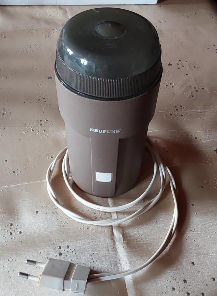 Moulin électrique  vintage brun  de la marque neufunk, Electroménager, Enlèvement ou Envoi, Utilisé