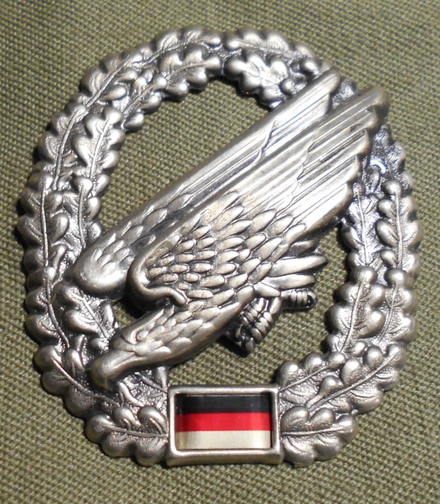 INSIGNE DE BERET PARA. ALLEMAND., Verzamelen, Militaria | Algemeen, Verzenden, Landmacht, Embleem of Badge