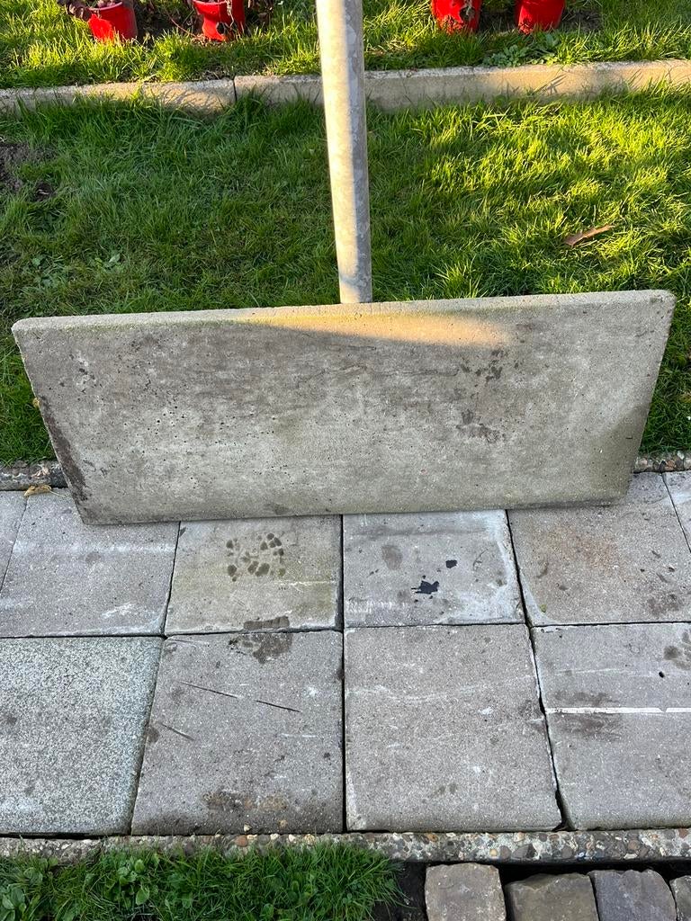 Beton platen, Ophalen, Zo goed als nieuw, Beton