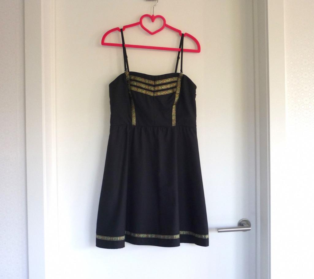 Donkergrijze jurk kleed met gouden multikleuren zomen Mt 38, Kleding | Dames, Ophalen of Verzenden, Maat 38/40 (M)