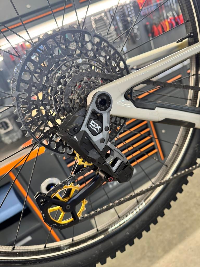 Mondraker in de buurt van RR, Fietsen en Brommers, Nieuw, Ophalen, Overige merken, Heren