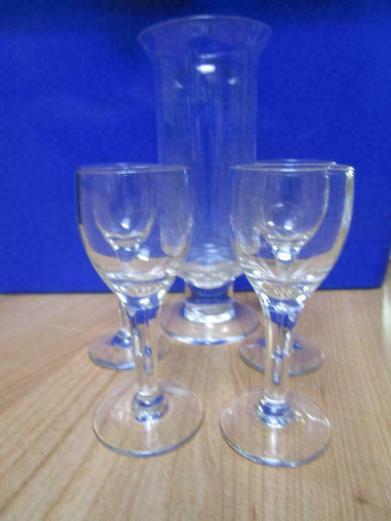 verres apéritif avec verseur, Enlèvement ou Envoi, Comme neuf, Verres et Verres à shot