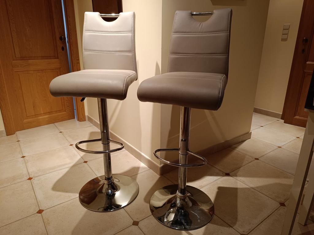 Chaises de bar haute, Enlèvement