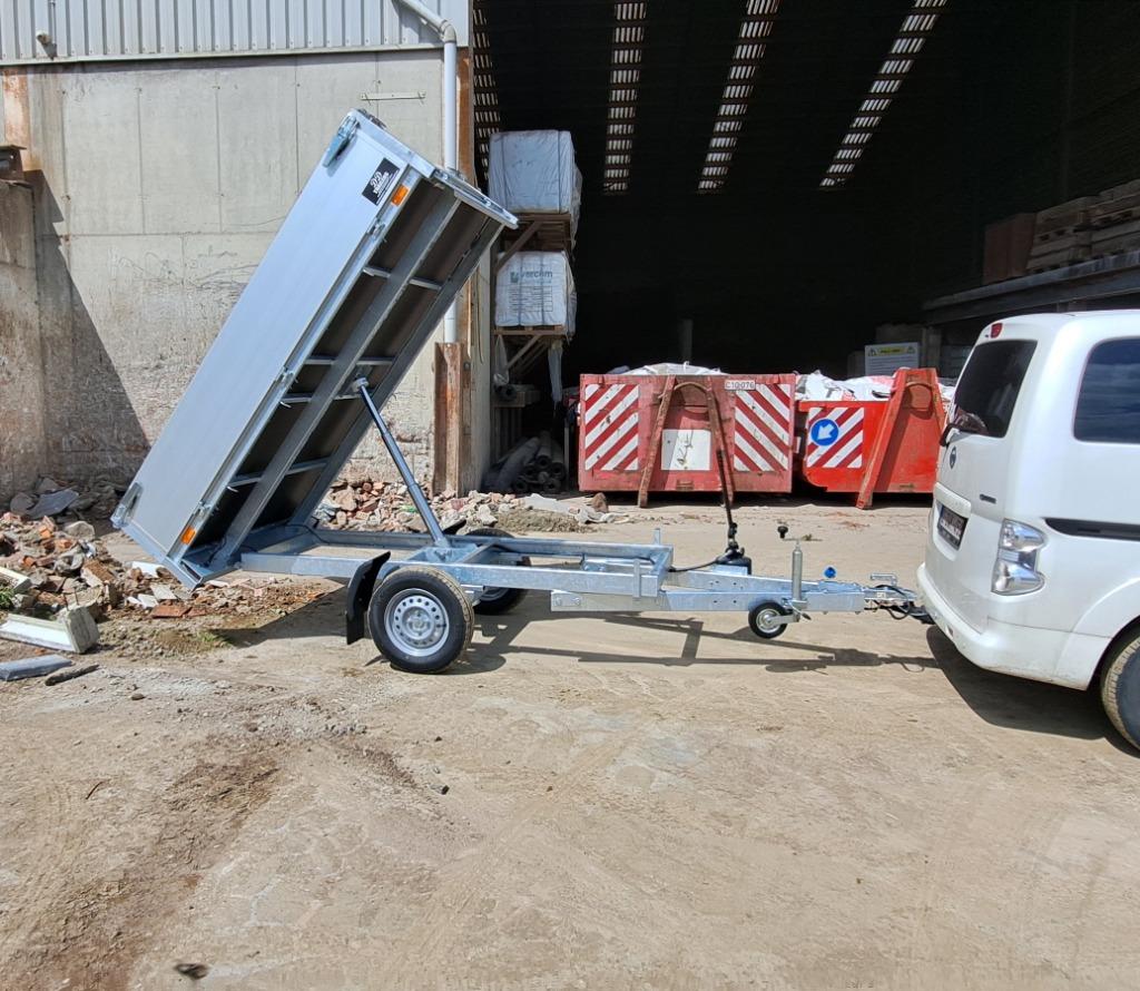 Voorjaarspromo te huur 750kg kipper, vervoer of bakwagen, Ophalen, Zo goed als nieuw
