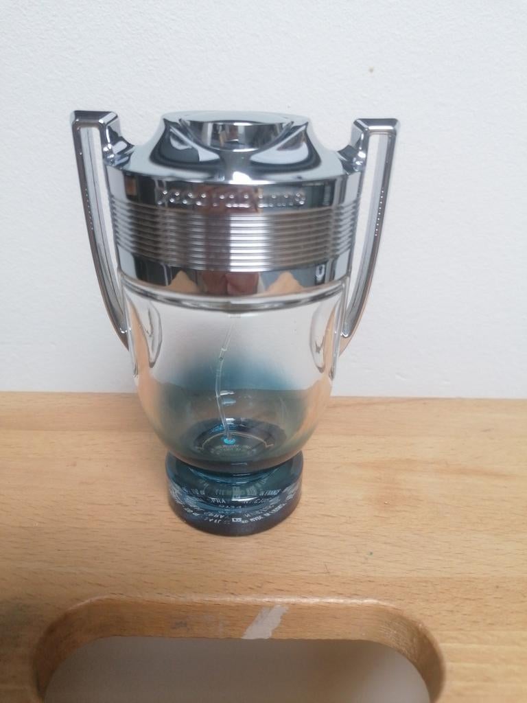 Flacon vide Invictus Aqua pour collection, Ophalen, Gebruikt