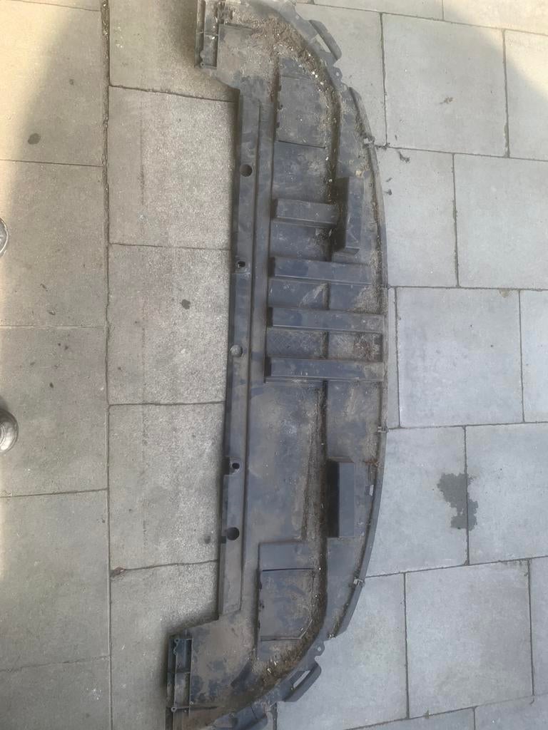 Renault clio 3 face 1 piece pare choc avant, Autos : Pièces & Accessoires, Enlèvement ou Envoi, Renault