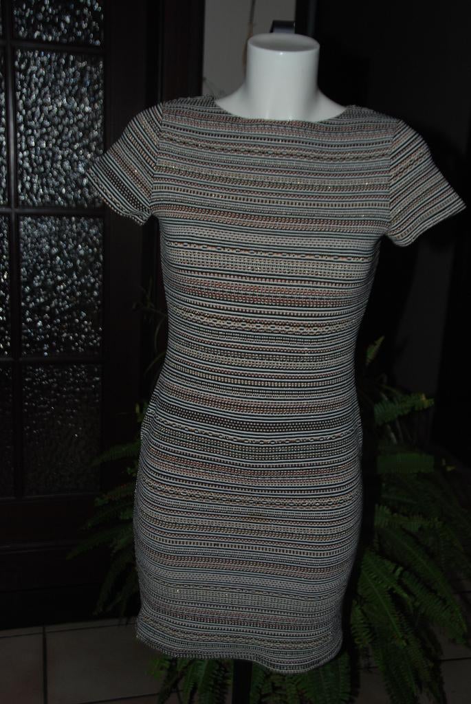 Superbe robe droite "CAMAÏEU" avec lurex T36 comme NEUVE!, Enlèvement ou Envoi, Camaieu, Comme neuf, Longueur genou
