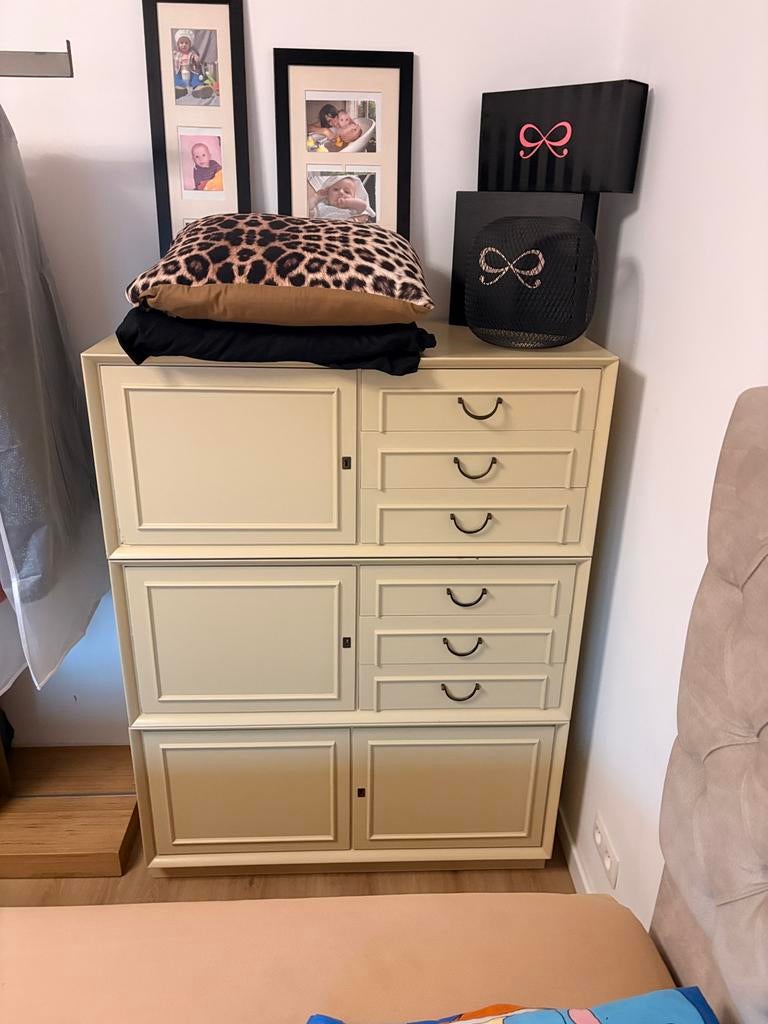 Leuk bureaukastje te koop!, Maison & Meubles, Armoires | Commodes, Utilisé, 100 à 150 cm, 100 à 150 cm, 25 à 50 cm, Enlèvement