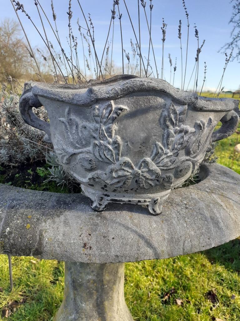 JARDINIERE EN FONTE PATINEE GRISE, Enlèvement ou Envoi, Neuf
