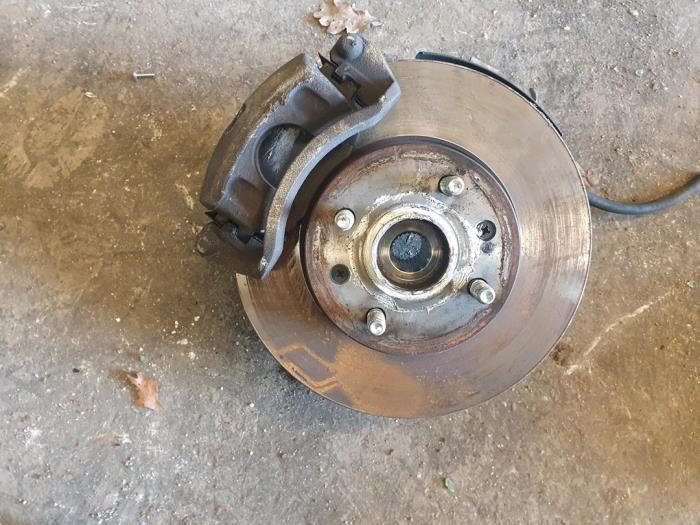 Moyeu de roue avant d'un Hyundai I20, Enlèvement ou Envoi, 3 mois de garantie, Utilisé, Hyundai