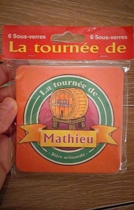 3 sous-verres en carton avec prénom Mathieu, Enlèvement ou Envoi, Neuf, Verre ou Tasse