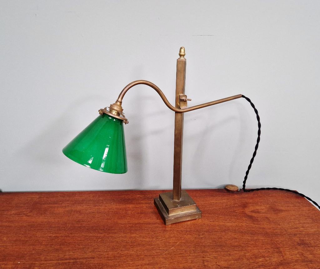 Lampe de bureau en bronze et opaline verte, années 1920, Enlèvement ou Envoi