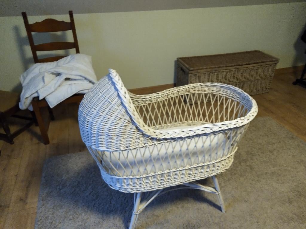 Rotan wieg , wit, Matelas, Moins de 70 cm, Comme neuf, Enlèvement