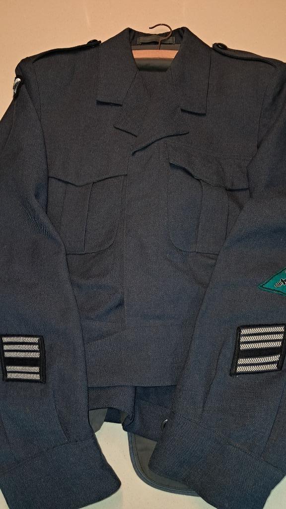 BELGIQUE - ABL - TENUES FORCE AERIENNE, Collections, Enlèvement ou Envoi, Armée de l'air, Vêtements ou Chaussures