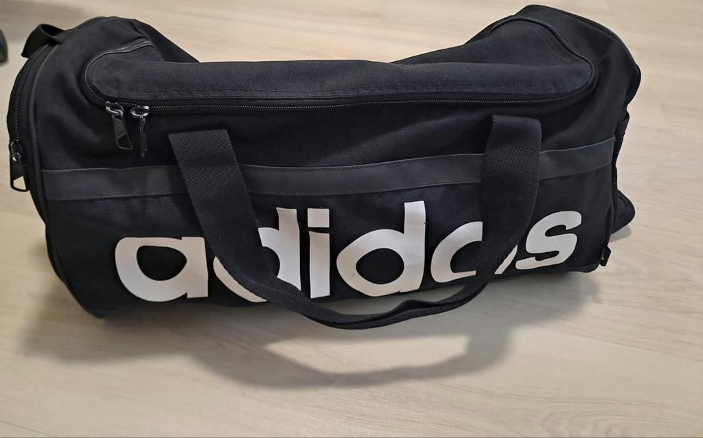 Adidas zwarte sporttas, Ophalen