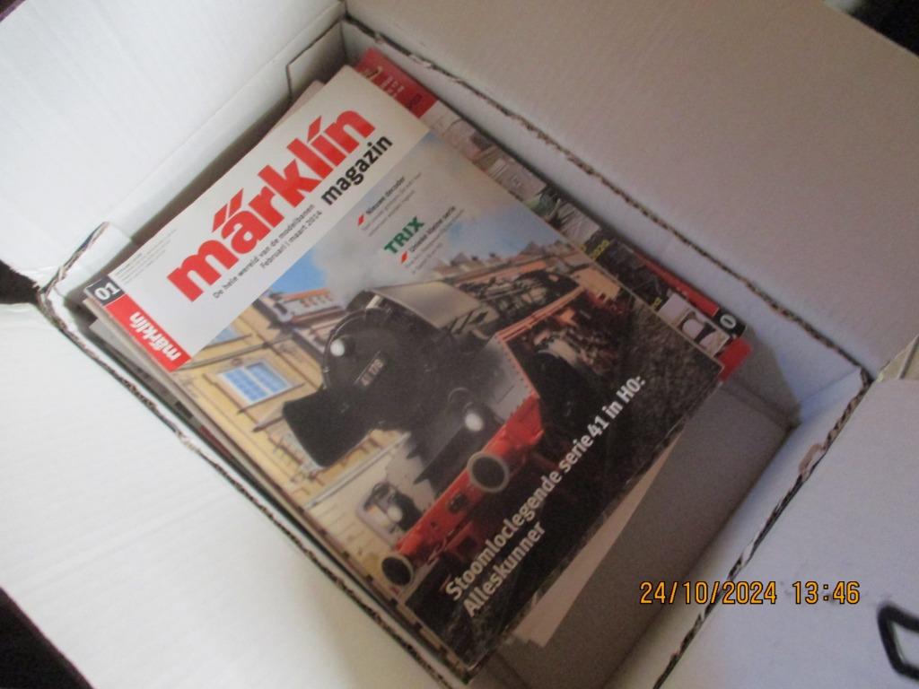 modeltreinen tijdschriften + loks en wagons, Ophalen of Verzenden, Gebruikt, Boek, Tijdschrift of Catalogus