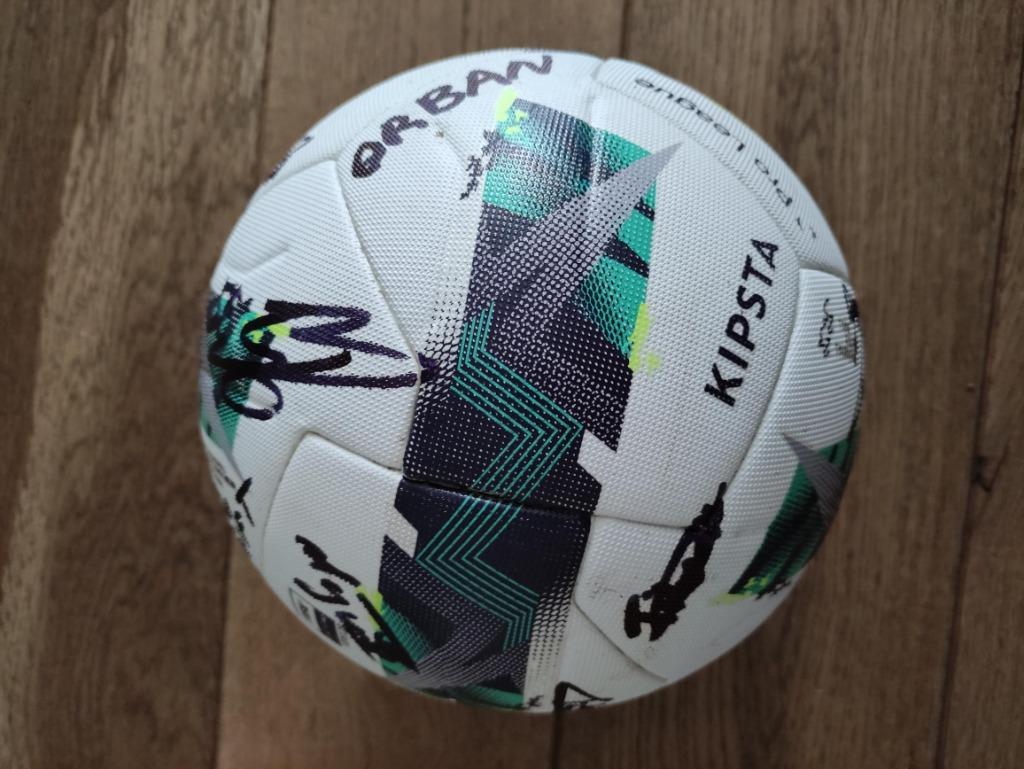 Kipsta Pro league voetbal gesigneerd door spelers AA Gent, Sport en Fitness, Ophalen of Verzenden, Nieuw