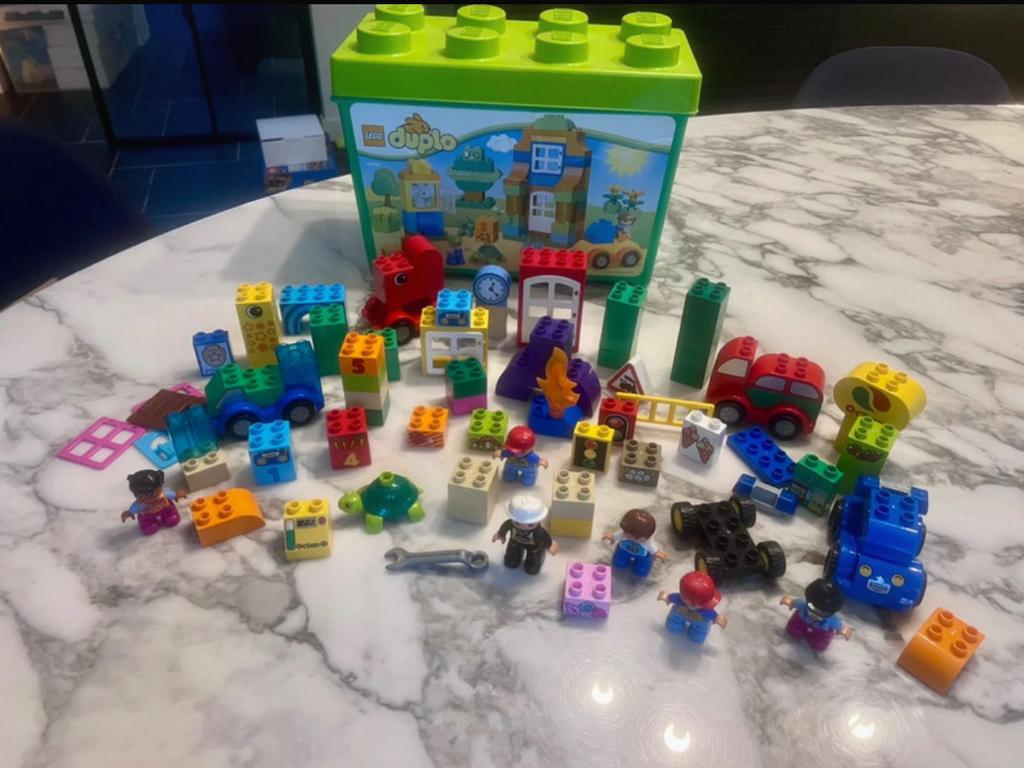 LEGO Duplo doos vol met blokjes, autootjes en mannetjes etc., Ophalen, Gebruikt, Losse stenen, Duplo