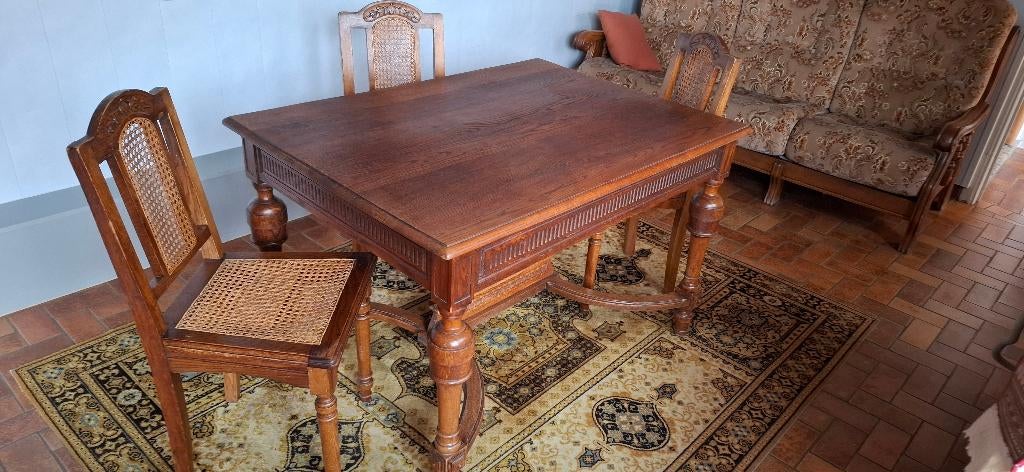 ANTIEKE TAFEL eik, Enlèvement