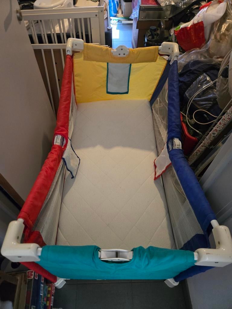 Plooibedje met matras, Ophalen, Zo goed als nieuw, Matras