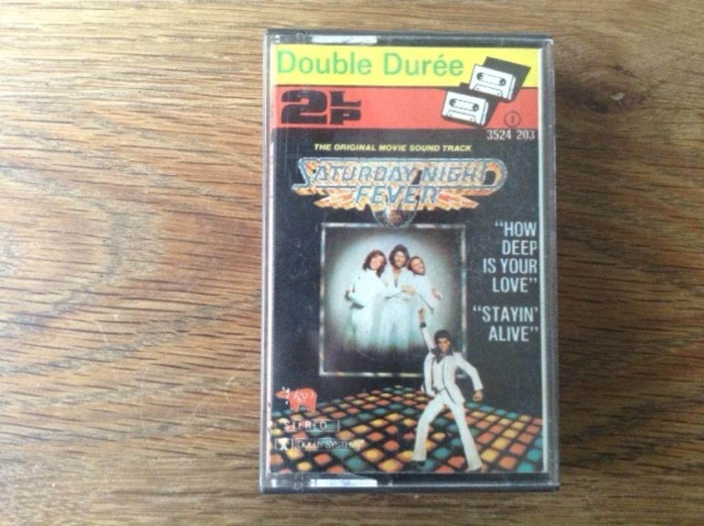 muziekcassette saturday night fever, CD & DVD, Cassettes audio, Originale, 1 cassette audio, Enlèvement ou Envoi