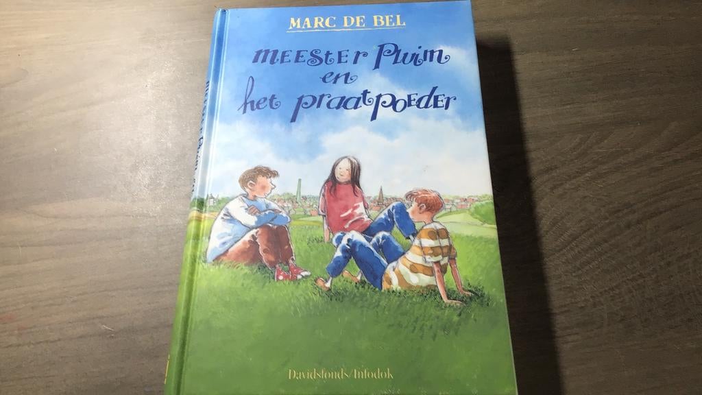 Marc de Bel - Meester Pluim en het praatpoeder(x5), Boeken, Fictie algemeen, Marc de Bel, Ophalen of Verzenden, Zo goed als nieuw