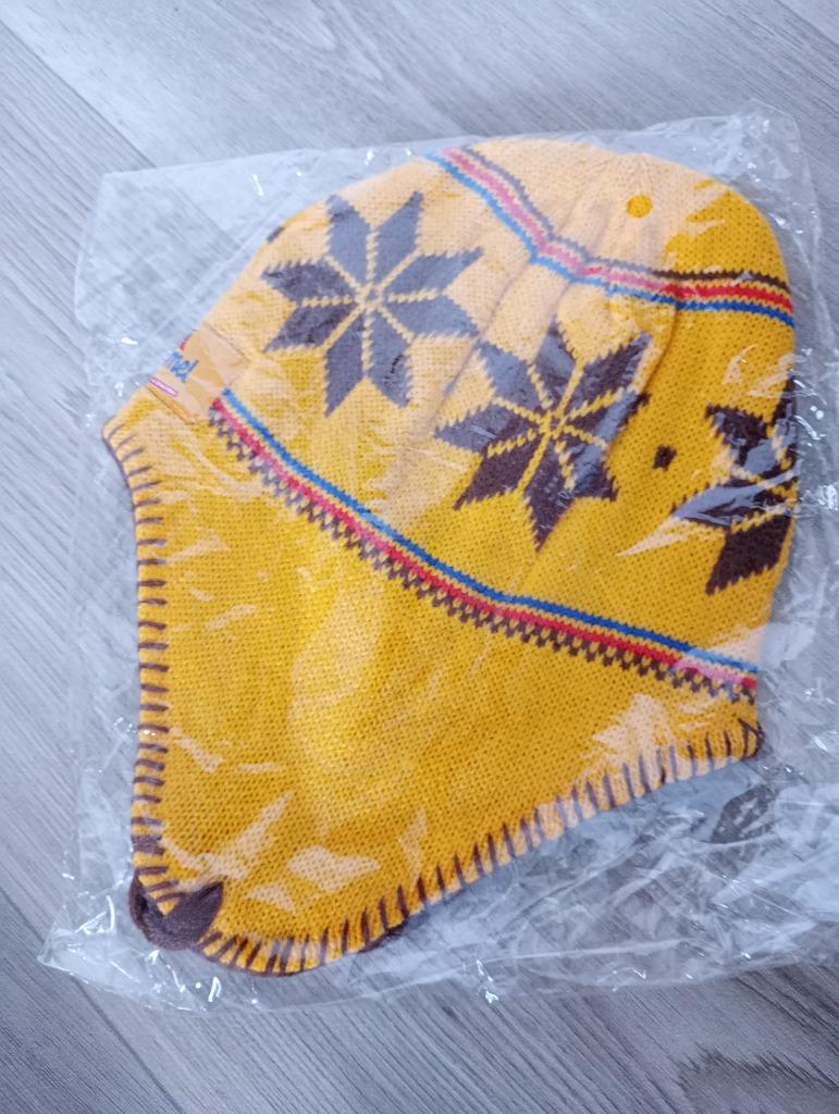 Muts Cecemel, Neuf, Taille 38/40 (M), Enlèvement, Geen merk