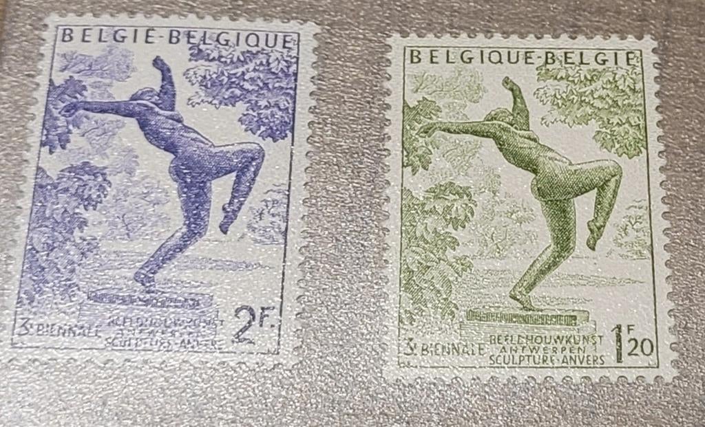 2 oude postzegels: Belgische beeldhouwkunst, Postzegels en Munten, Frankeerzegel, Ophalen of Verzenden, Zonder stempel, Postfris