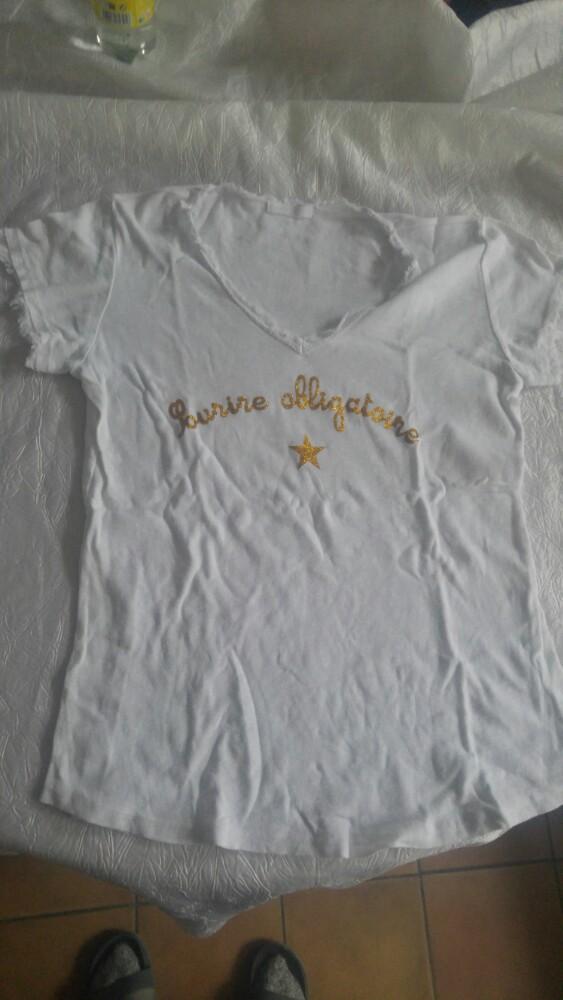 T shirt femme sourire obligatoire italy, Enlèvement ou Envoi, Comme neuf