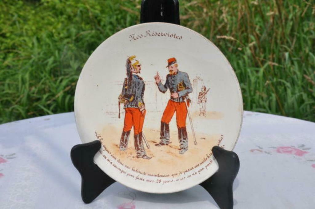 §  assiette parlante Lunéville série les réservistes (3), Antiquités & Art, Antiquités | Céramique & Poterie, Enlèvement ou Envoi