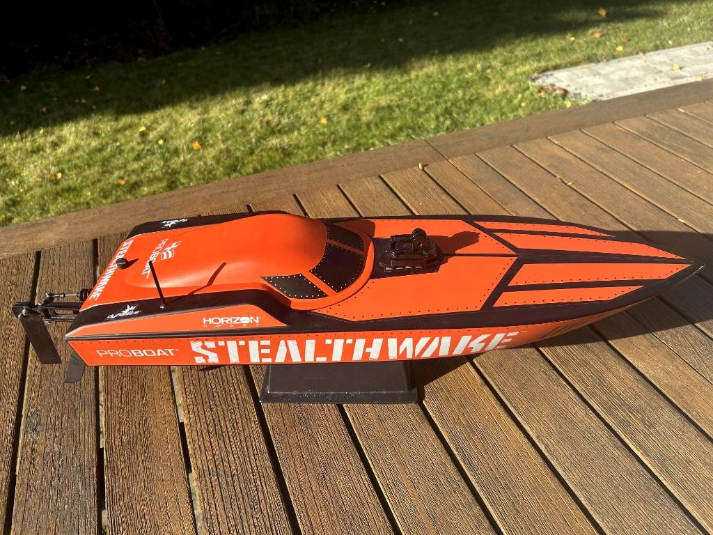R/C boot Stealthwake 23, Ophalen, Gebruikt