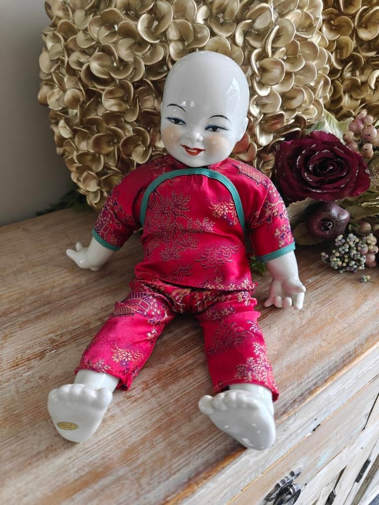 Vintage chinees popje met porseleine handen, voeren en hoofd, Verzamelen, Poppen, Ophalen of Verzenden, Zo goed als nieuw